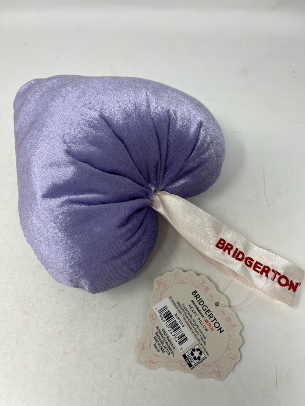 BRIDGERTON Netflix BUNDLE 4 Satin Headband 2 Socks Heart Pillow Zip Pouch NWT - Picture 7 of 16